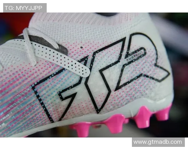 球星足球鞋是否为定制款 解析顶级球员专属鞋款背后的秘密 球星足球鞋是否为定制款 解析顶级球员专属鞋款背后的秘密